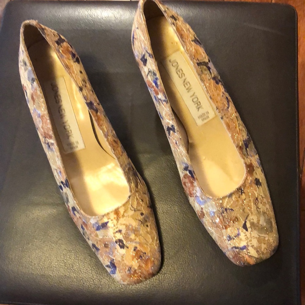 Women’s shoes